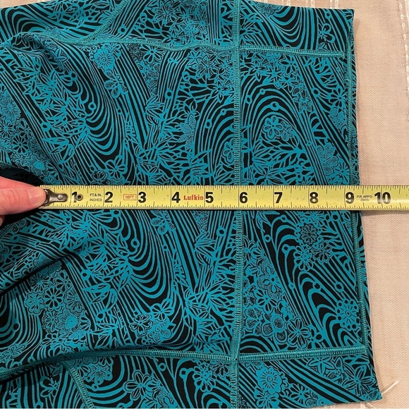 Lululemon In Movement Crop Leggings Everlux Kitakami Spirit Green Black 4 W6AO3S - Picture 9 of 10